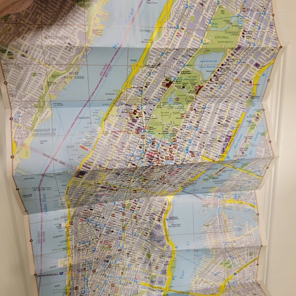 New York Travel Guide Book ~ Robert Fischer ~ Tourist Info ~ Photos ~ GUC